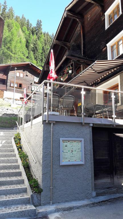Hotel-Restaurant Drei Tannen Bellwald Exterior foto